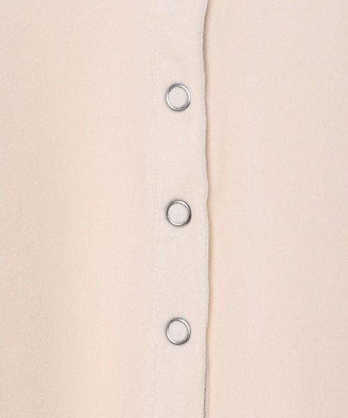 BAYFLOW（ベイフロー）の「[前後で着られる]2WAYベロアプルオーバー（Tシャツ/カットソー・レディース・ピンク/ブラック/オフホワイト・FREE）」の9枚目の写真