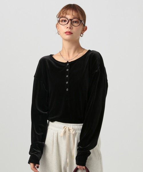 BAYFLOW（ベイフロー）の「[前後で着られる]2WAYベロアプルオーバー（Tシャツ/カットソー・レディース・ピンク/ブラック/オフホワイト・FREE）」の11枚目の写真