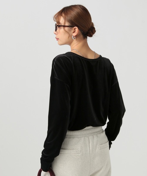 BAYFLOW（ベイフロー）の「[前後で着られる]2WAYベロアプルオーバー（Tシャツ/カットソー・レディース・ピンク/ブラック/オフホワイト・FREE）」の12枚目の写真