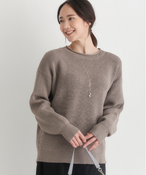 Right-on（ライトオン）の「【HONEYSUCKLE ROSE】畦編みクルーネック セーター (リラックスシルエット/スタイリッシュ/女性らしさ)（ニット/セーター・レディース・ブラック/キナリ/ベージュ/グリーン・M/L/S）」の4枚目の写真