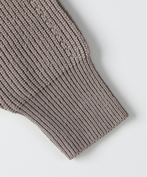 Right-on（ライトオン）の「【HONEYSUCKLE ROSE】畦編みクルーネック セーター (リラックスシルエット/スタイリッシュ/女性らしさ)（ニット/セーター・レディース・ブラック/キナリ/ベージュ/グリーン・M/L/S）」の21枚目の写真