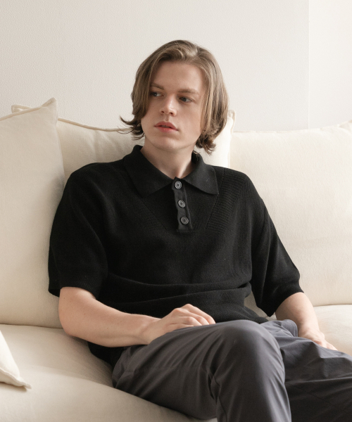 SELITIO(セレティオ)の「男性パンチングポイントハーフカラーニットブラック(ニット/セーター・メンズ・ブラック・MEDIUM/LARGE/X-LARGE)」の3枚目の写真