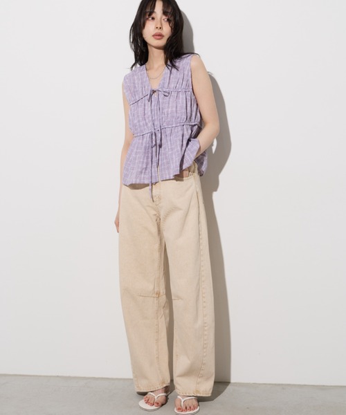 Unitage(ユニテージ)の「カラーデニムバレルレッグパンツ(デニムパンツ・レディース・ピンク/グレー/イエロー/ライトブルー・FREE)」の3枚目の写真