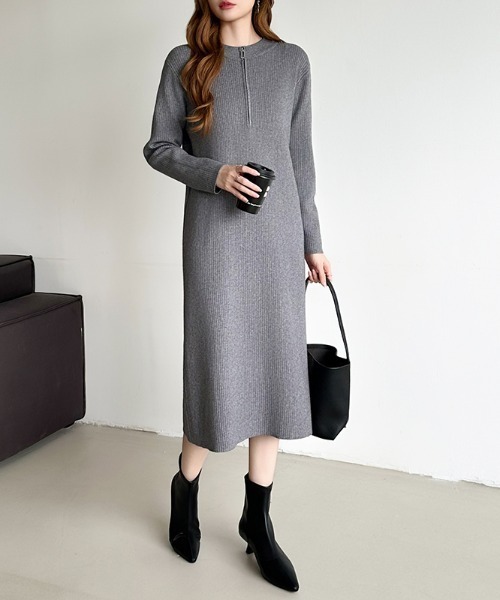 COCOMOMO(ココモモ)の「ハーフジップニットワンピース リブニット ハーフジップ ワンピース 長袖 秋服 冬服(ワンピース・レディース・グレー/ブラック/ライトブラウン・FREE)」の2枚目の写真