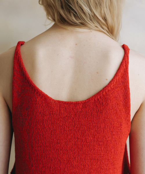 ANDNEEDS（アンドニーズ）の「Lizzy knit sleeveless (red)（Tシャツ/カットソー・レディース・その他・FREE）」の4枚目の写真