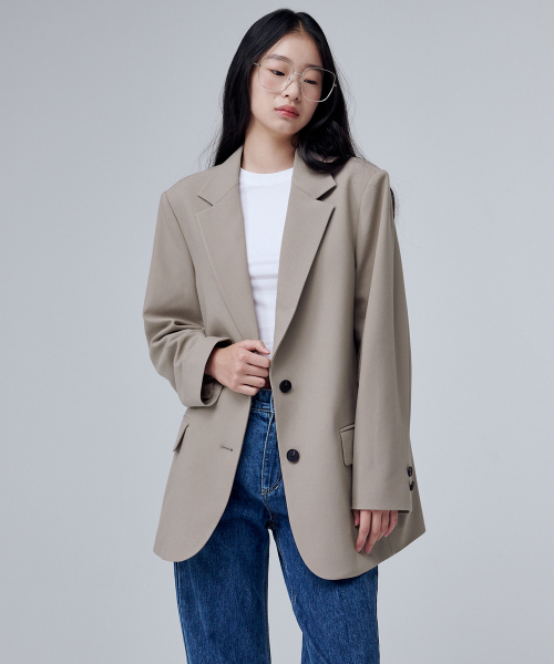 MALOUPE(マロップ)の「2115 ストレッチオーバーサイズジャケット (ベージュ)(テーラードジャケット・レディース・ベージュ・FREE)」の2枚目の写真