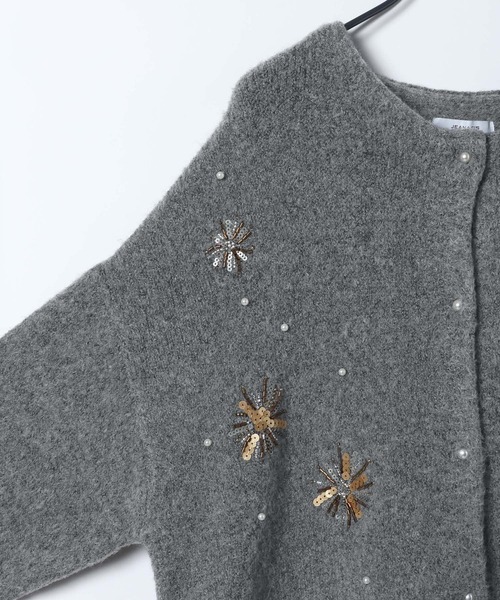 JEANASIS（ジーナシス）の「モチーフビーズカーディガン/629915