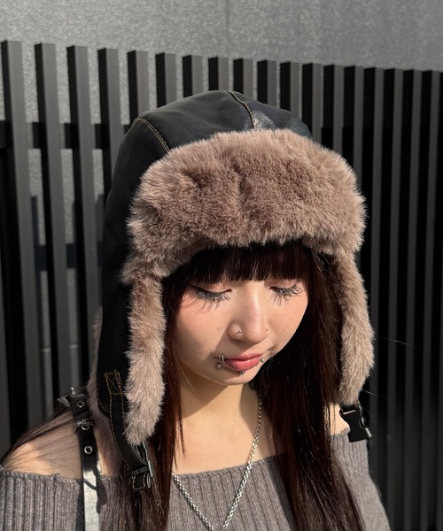 Figments（フィグメンツ）の「フェィクスエードフライトキャップ（キャップ・レディース・ブラック/ブラウン・FREE）」の4枚目の写真