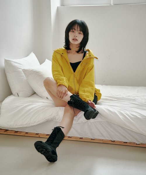 BYOTHERS(バイオザーズ)の「Forreal sneakers boots(ブーツ・レディース・ブラック・23cm/23.5cm/24cm/24.5cm/25cm)」の5枚目の写真