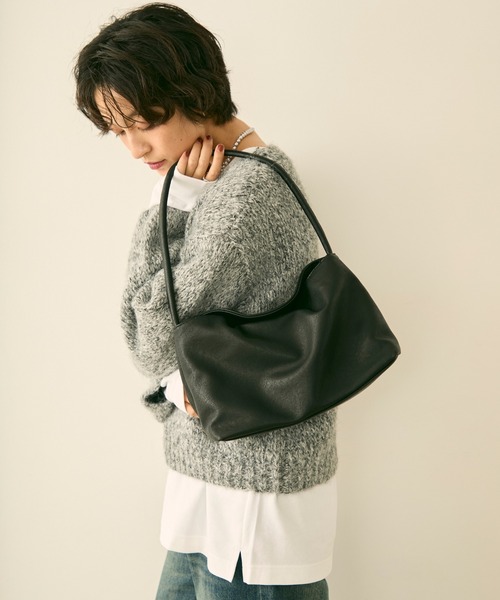 uchi.(ウチ)の「フェイクレザー ワンハンドルバッグ(ショルダーバッグ・レディース・グレー/ブラック/ブラウン・FREE)」の1枚目の写真