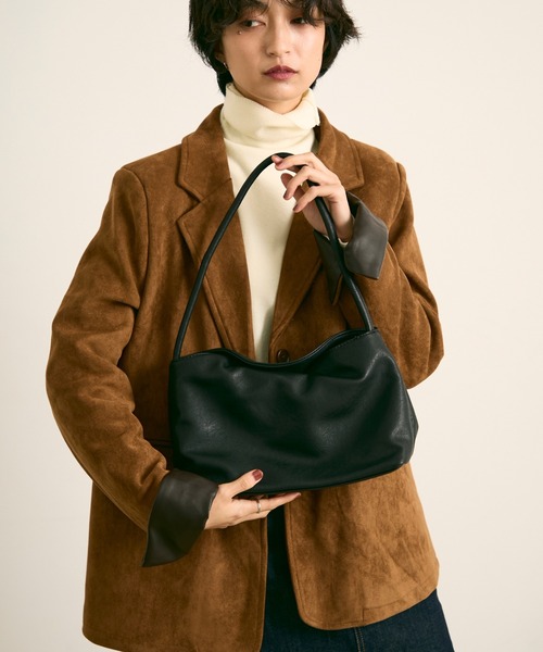 uchi.(ウチ)の「フェイクレザー ワンハンドルバッグ(ショルダーバッグ・レディース・グレー/ブラック/ブラウン・FREE)」の6枚目の写真