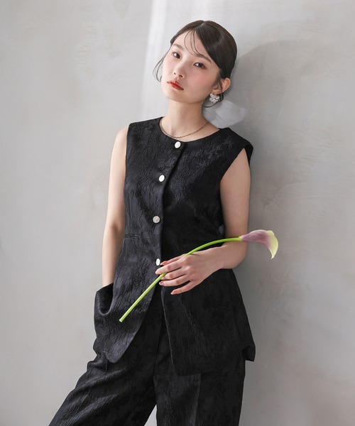 Kana(カナ)の「ジャガードジレ ストレートパンツ 2点セット パンツドレス セットアップ 結婚式 お呼ばれ オケージョン パーティー(パンツドレス・レディース・ブラック/グレー・M/S)」の7枚目の写真