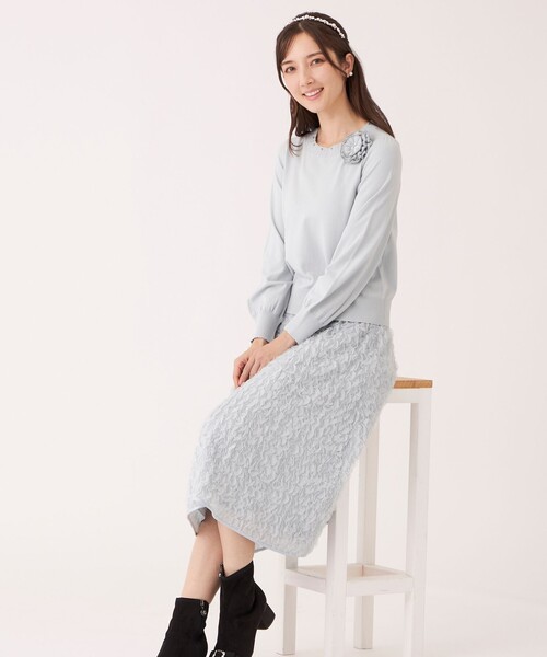 TO BE CHIC（トゥー ビー シック）の「ニットコサージュ プルオーバー（ニット/セーター・レディース・ブラック/ベージュ/グレー系その他・40）」の9枚目の写真