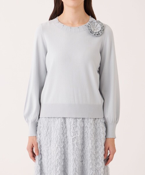 TO BE CHIC（トゥー ビー シック）の「ニットコサージュ プルオーバー（ニット/セーター・レディース・ブラック/ベージュ/グレー系その他・40）」の6枚目の写真