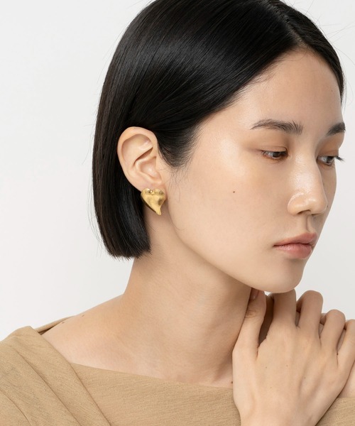 LAPUIS（ラピュイ）の「LAPUIS(ラピュイ) Heart leaf pierced earrings（ピアス（両耳用）・レディース・シルバー/ゴールド・FREE）」の9枚目の写真