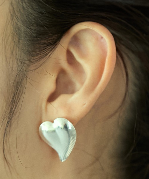LAPUIS（ラピュイ）の「LAPUIS(ラピュイ) Heart leaf pierced earrings（ピアス（両耳用）・レディース・シルバー/ゴールド・FREE）」の15枚目の写真