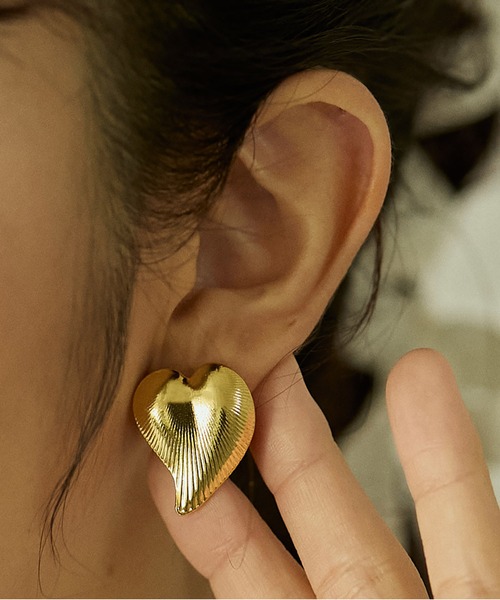 LAPUIS（ラピュイ）の「LAPUIS(ラピュイ) Heart leaf pierced earrings（ピアス（両耳用）・レディース・シルバー/ゴールド・FREE）」の10枚目の写真
