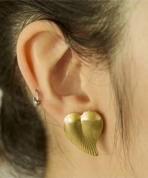 LAPUIS（ラピュイ）の「LAPUIS(ラピュイ) Heart leaf pierced earrings（ピアス（両耳用）・レディース・シルバー/ゴールド・FREE）」の14枚目の写真