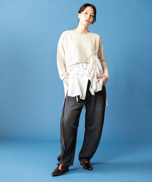 OSMOSIS(オズモーシス)の「ドローストリングシャツ切替プルオーバー(Tシャツ/カットソー・レディース・その他/ライトベージュ/ブラック・ONE SIZE)」の4枚目の写真