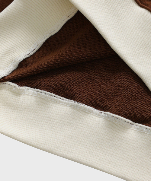 CONCEPTCOLLEGE（コンセプトカレッジ）の「ハンドロゴラグランスウェットシャツ_ブラウン/アイボリー [女性用]（スウェット・レディース・ブラウン・SMALL/MEDIUM）」の4枚目の写真