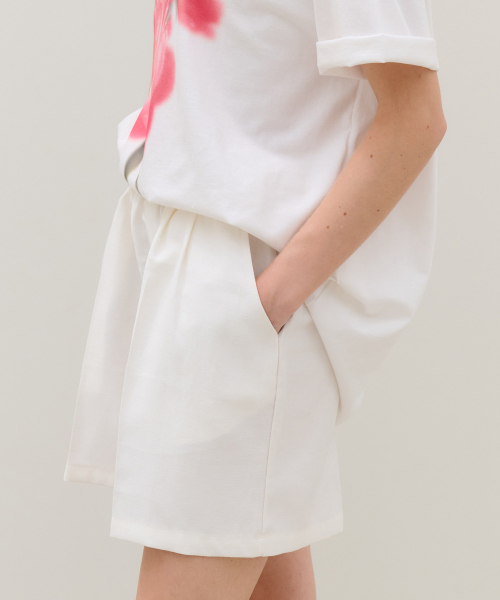METAPHER（メタファ）の「MET リネンブレンドセットアップピンタックショートパンツ モダンアイボリー（その他パンツ・レディース・その他・FREE）」の2枚目の写真