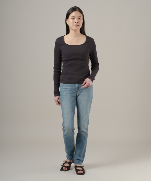 Levi's（リーバイス）の「Levi's/リーバイス エッセンシャル スクエアネック ロングスリーブ Tシャツ（Tシャツ/カットソー・レディース・ブラック・M/S/XS）」の4枚目の写真