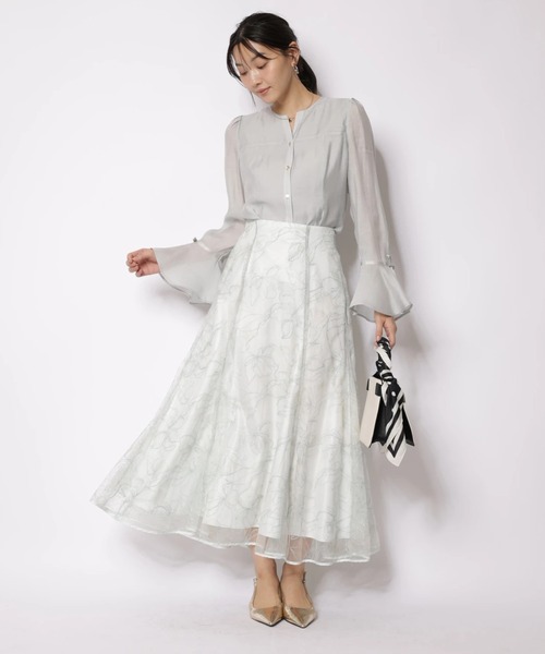 JUSGLITTY(ジャスグリッティー)の「ビスチェディテールシアーブラウス(シャツ/ブラウス・レディース・ブルー/オフホワイト・2/1)」の6枚目の写真