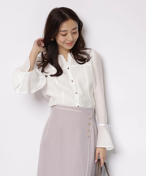 JUSGLITTY(ジャスグリッティー)の「ビスチェディテールシアーブラウス(シャツ/ブラウス・レディース・ブルー/オフホワイト・2/1)」の15枚目の写真