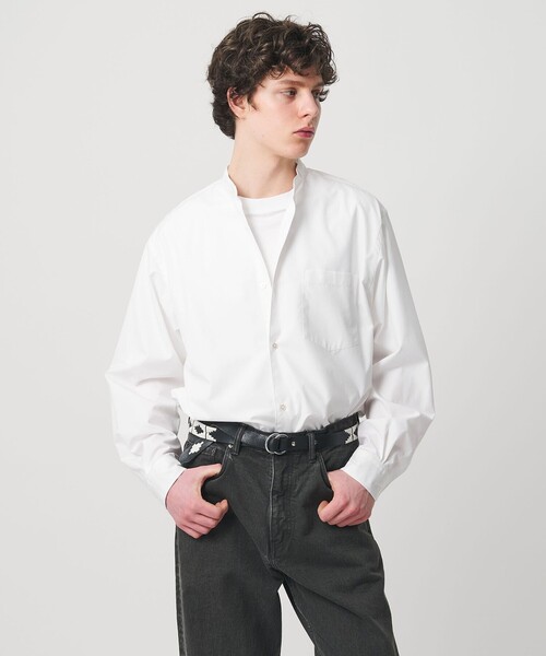 UNITED ARROWS(ユナイテッドアローズ)の「カリビアーナミルズ ポプリン バンドカラーシャツ(シャツ/ブラウス・メンズ・ダークブラウン/ホワイト/ライトピンク/ロイヤルブルー・S/XL/M/L)」の2枚目の写真