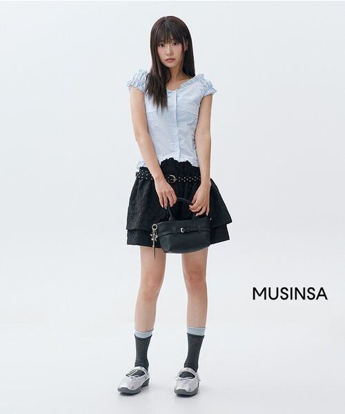 MEENDERI（ミーンデリ）の「FLOWER SHIRRING LAYERED SKIRT - BLACK（スカート・レディース・その他・ONE SIZE）」の3枚目の写真