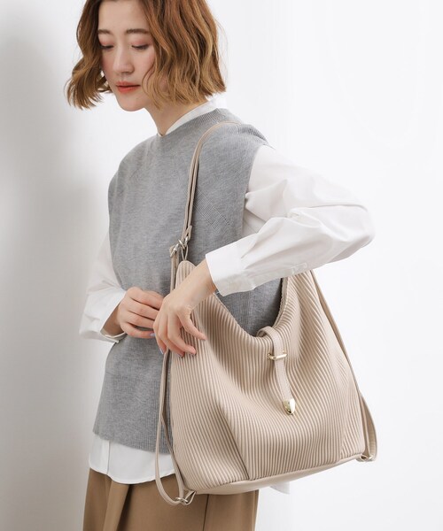 grove(グローブ)の「プリーツベルト3WAYショルダー(ショルダーバッグ・レディース・シルバー/ブラック/ライトグレー・00)」の6枚目の写真