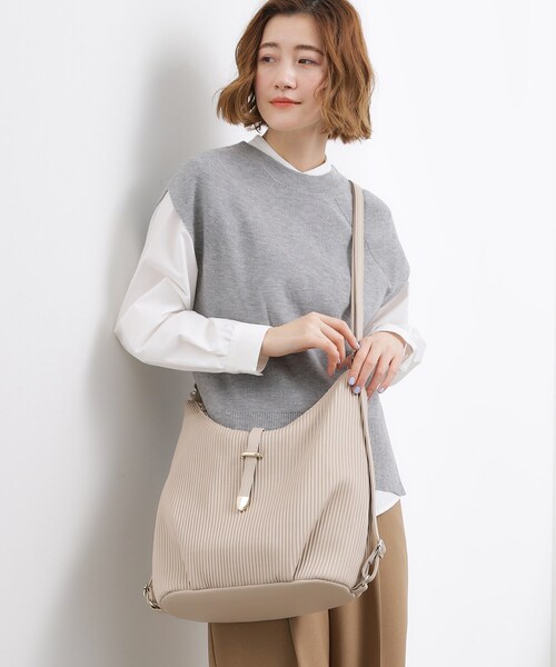 grove(グローブ)の「プリーツベルト3WAYショルダー(ショルダーバッグ・レディース・シルバー/ブラック/ライトグレー・00)」の7枚目の写真