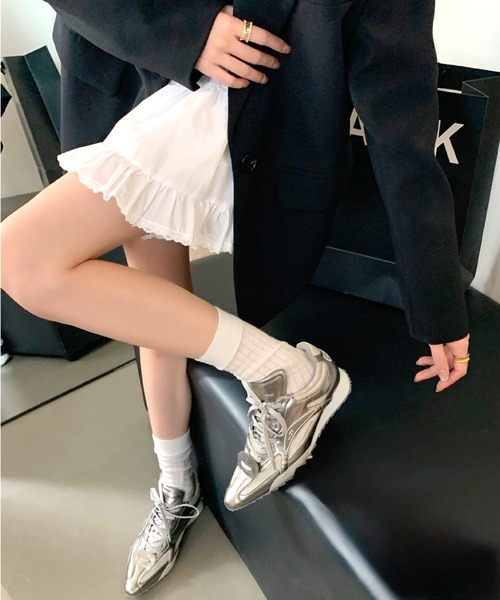 SHEENA(シーナ)の「ポインテッドレースアップスニーカー(スニーカー・レディース・シルバー・24.5㎝/24.0cm/23.5cm)」の9枚目の写真