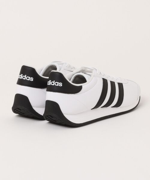 adidas(アディダス)の「【adidas】RUNVISTA M(スニーカー・メンズ・ホワイト×ブラック・26.0cm/26.5cm/27.0cm/27.5cm/28.0cm/29.0cm)」の2枚目の写真