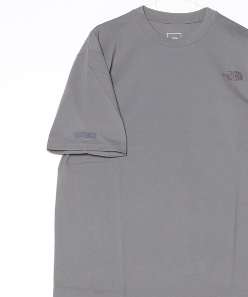 THE NORTH FACE(ザノースフェイス)の「【THE NORTH FACE】S/S LAYBACK Tribal Tee(Tシャツ/カットソー・メンズ・ホワイト/グレー・MEDIUM/LARGE/X-LARGE)」の7枚目の写真