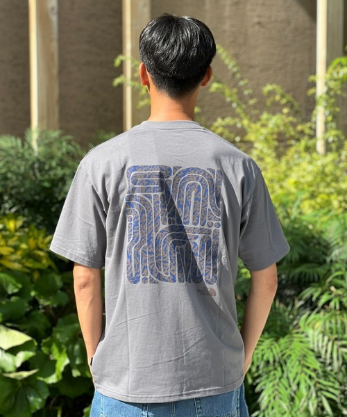 THE NORTH FACE(ザノースフェイス)の「【THE NORTH FACE】S/S LAYBACK Tribal Tee(Tシャツ/カットソー・メンズ・ホワイト/グレー・MEDIUM/LARGE/X-LARGE)」の2枚目の写真