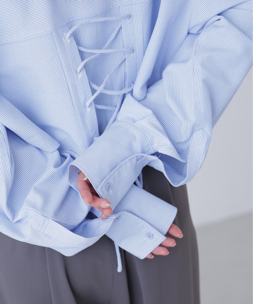 FREE'S MART（フリーズマート）の「◆バックレースアップショート丈シャツ（シャツ/ブラウス・レディース・ピンク系その他/ホワイト/ブルー系その他/グレー・FREE）」の6枚目の写真