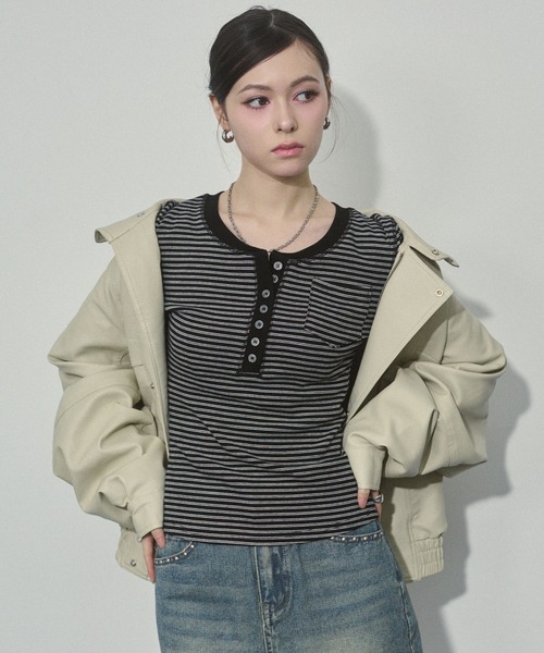 ENVYM(アンビー)の「ヘンリーネックボーダー 長袖Tシャツ【2026秋冬新色】【サイズ展開あり】(Tシャツ/カットソー・レディース・グレー/ピンク/ブラック/ホワイト/ブラウン・FREE/MEDIUM)」の6枚目の写真