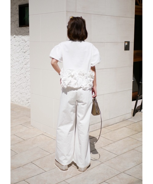 BeBeoD(べベッド)の「タックデザインワイドデニムパンツ(デニムパンツ・レディース・ブラック/ホワイト/ブルー/グレー・フリー)」の7枚目の写真