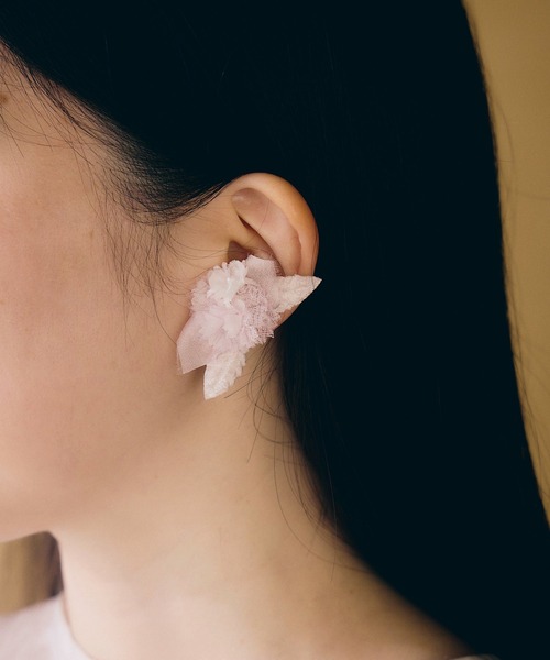 m.soeur(エムスール)の「クララとサテンのイヤリング(イヤリング・レディース・グレー/ホワイト/ピンク・FREE)」の10枚目の写真