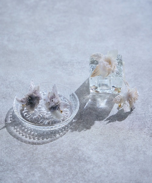 m.soeur(エムスール)の「クララとサテンのイヤリング(イヤリング・レディース・グレー/ホワイト/ピンク・FREE)」の6枚目の写真