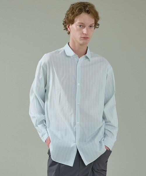ABAHOUSE（アバハウス）の「エアリーストライプ オーバーサイズ レギュラーカラーシャツ（シャツ/ブラウス・メンズ・サックスブルー/ブルー/グリーン系その他・48/46）」の2枚目の写真