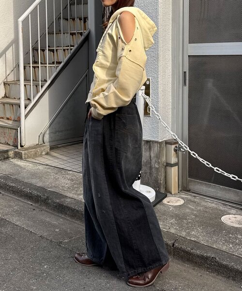 CIAOPANIC（チャオパニック）の「ショルダースリットハトメワッペンジップパーカー（パーカー・レディース・グレー/イエロー/ネイビー・ONE SIZE）」の16枚目の写真