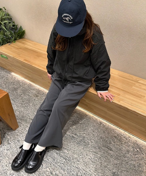 HEILIS(ヘイリス)の「【新色追加】【Chel select】ノルディックチェックジャンパー / ブラック カーキ ファスナー フーディー ダブルジップ アウター ジャケット ブルゾン トップス シティガール ガーリー 韓国 ノームコア ストリート カジュアル カーキグレー グレー 夏服 春服 秋服 冬服 チェック柄 軽量 冷房対策 羽織 UV対策 紫外線対策(ブルゾン・レディース・ブラック・FREE)」の6枚目の写真