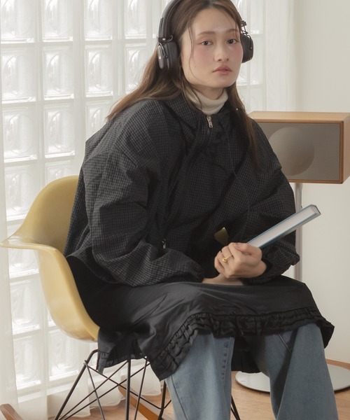 HEILIS(ヘイリス)の「【新色追加】【Chel select】ノルディックチェックジャンパー / ブラック カーキ ファスナー フーディー ダブルジップ アウター ジャケット ブルゾン トップス シティガール ガーリー 韓国 ノームコア ストリート カジュアル カーキグレー グレー 夏服 春服 秋服 冬服 チェック柄 軽量 冷房対策 羽織 UV対策 紫外線対策(ブルゾン・レディース・ブラック・FREE)」の12枚目の写真