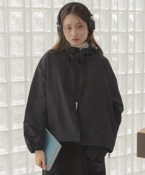 HEILIS(ヘイリス)の「【新色追加】【Chel select】ノルディックチェックジャンパー / ブラック カーキ ファスナー フーディー ダブルジップ アウター ジャケット ブルゾン トップス シティガール ガーリー 韓国 ノームコア ストリート カジュアル カーキグレー グレー 夏服 春服 秋服 冬服 チェック柄 軽量 冷房対策 羽織 UV対策 紫外線対策(ブルゾン・レディース・ブラック・FREE)」の14枚目の写真