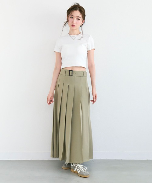 Tiny EDEN（タイニーエデン）の「【八木アリサ・上西星来 着用】ボタンスリット入りプリーツロングスカート（ベルト付き）（スカート・レディース・ベージュ/グレー・FREE）」の22枚目の写真