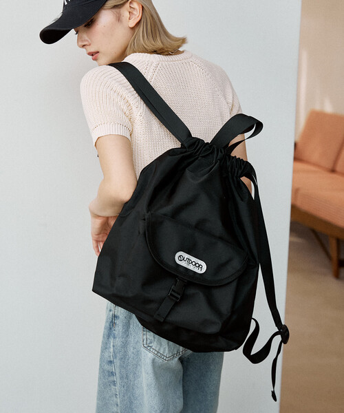 OUTDOOR PRODUCTS（アウトドアプロダクツ）の「OUTDOOR PRODUCTS/アウトドアプロダクツ フロントポケット ナップザック　限定展開（バックパック/リュック・レディース・その他9/ブラック・ONE SIZE）」の2枚目の写真