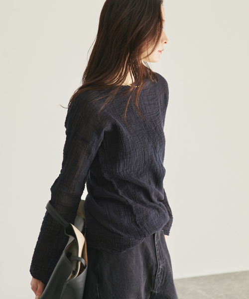 plage(プラージュ)の「《WEB限定追加》LES ATELIERS FRANCAIS DE CONFECTION 別注 T-ブラウス(シャツ/ブラウス・レディース・ホワイト/ナチュラル/ブラック・FREE)」の11枚目の写真