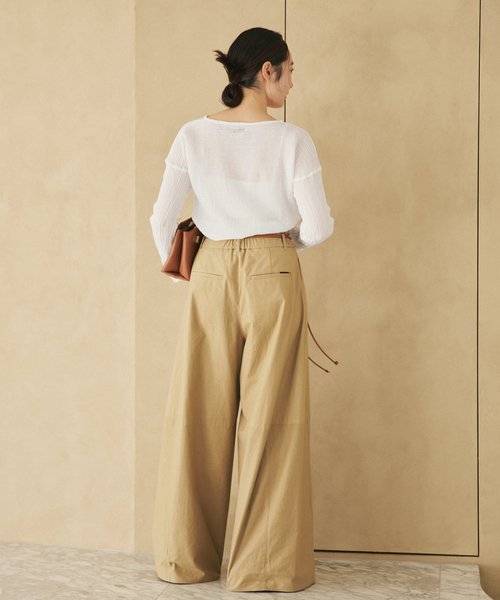 plage(プラージュ)の「《WEB限定追加》LES ATELIERS FRANCAIS DE CONFECTION 別注 T-ブラウス(シャツ/ブラウス・レディース・ホワイト/ナチュラル/ブラック・FREE)」の19枚目の写真